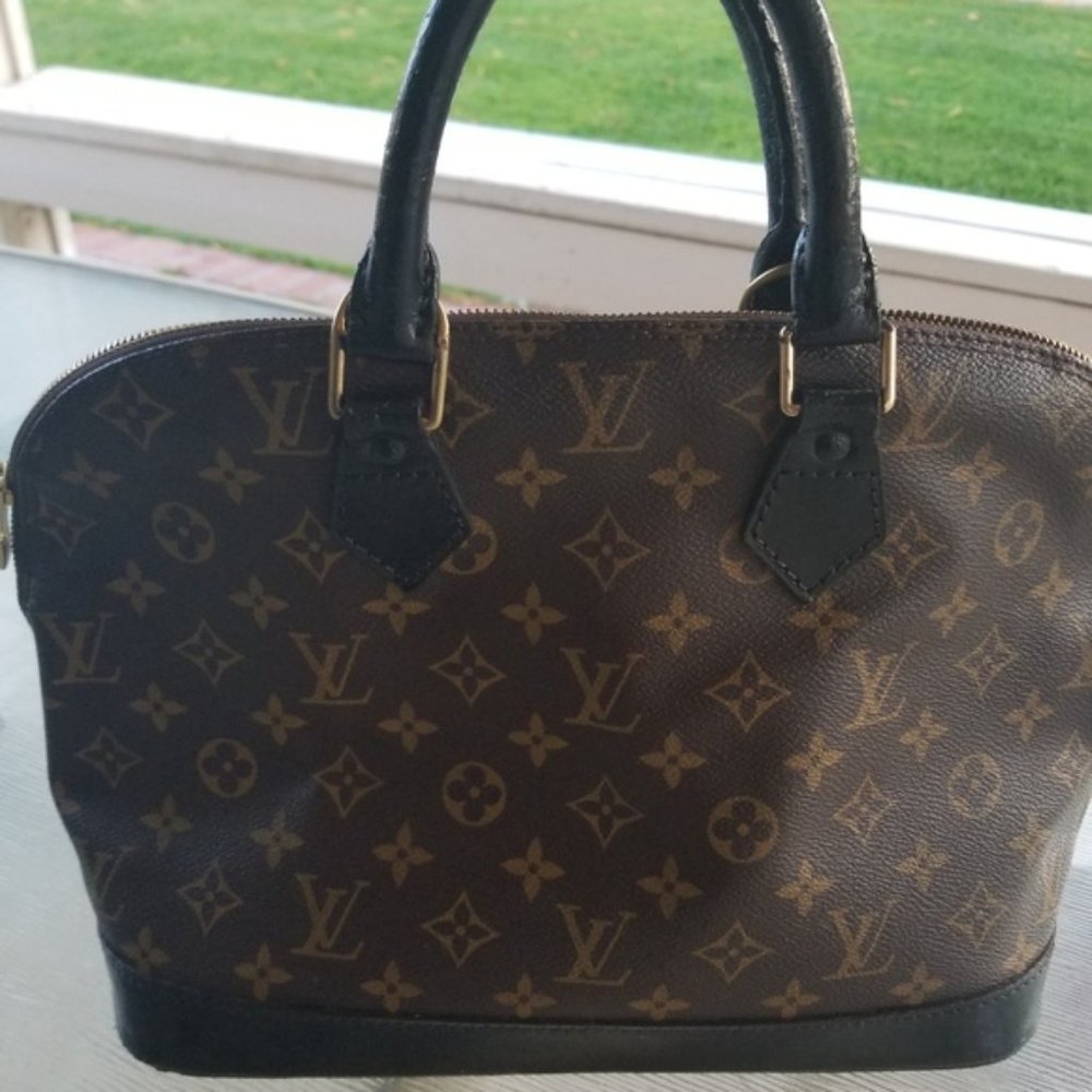 Louis Vuitton Authentic Alma PM